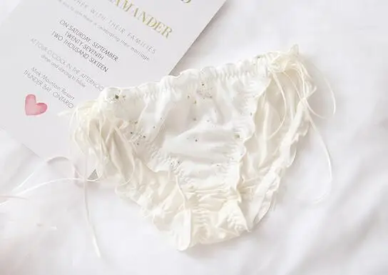 White Новое поступление реальное фото M L XL милые Лолита каваи звезда печати сексуальные кружевные трусики Нижнее белье Короткие стринги WP410 - Цвет: White