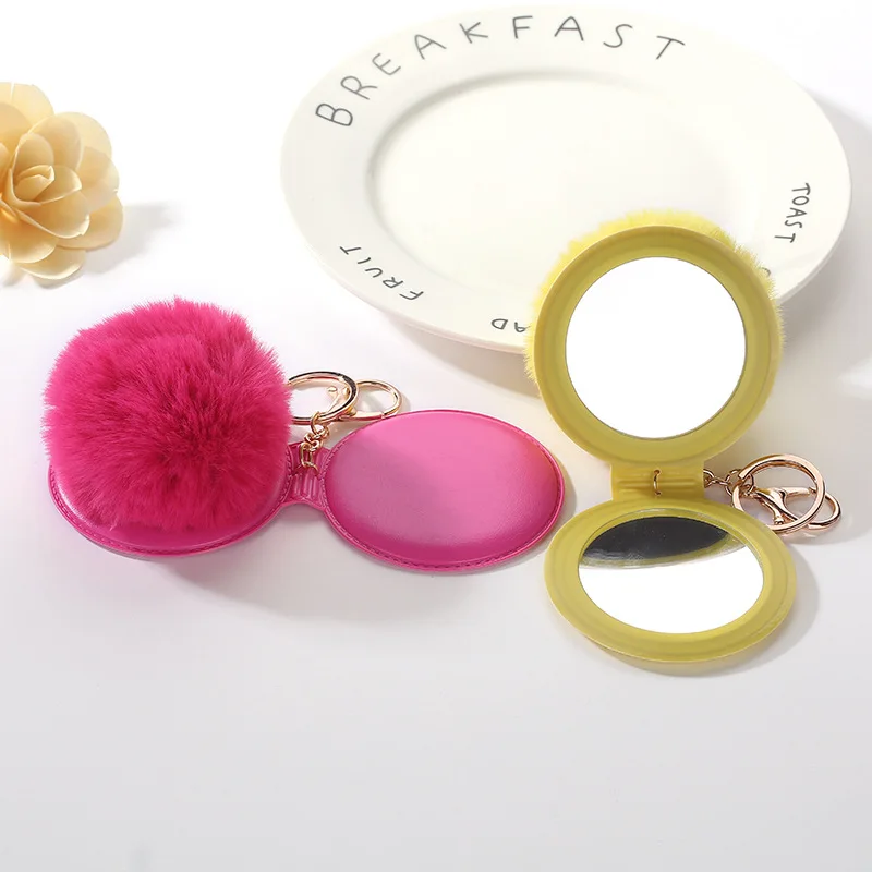 Брелок для ключей с подвеской в виде зеркала косметики 8 см помпон из