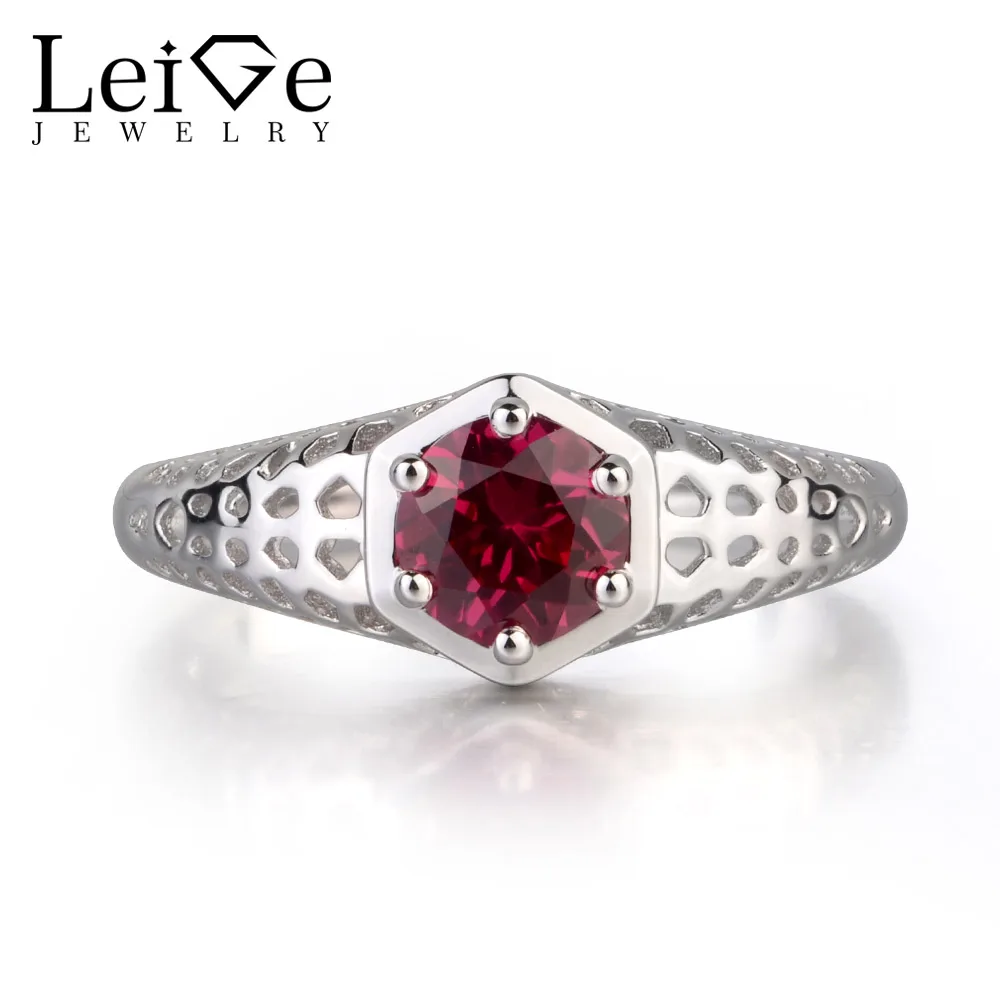 Кольцо из серебра 925 пробы с красным камнем-Рубином | Украшения и аксессуары