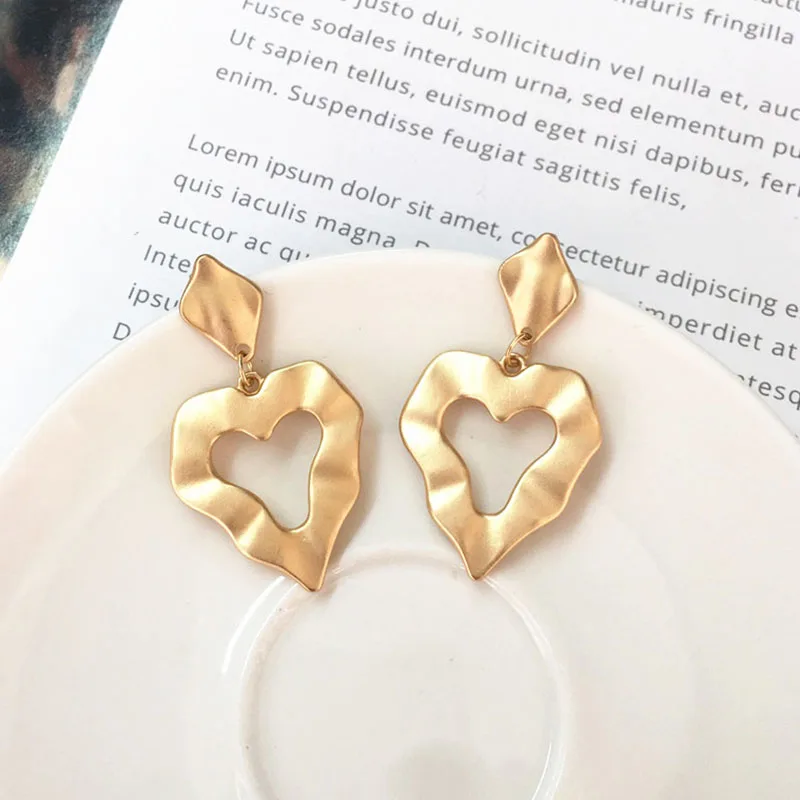 Romantic Style Hollow Heart Stud Earrings Women Girl Fashion Brincos Personality Alloy Love Party Simple Jewelry | Украшения и
