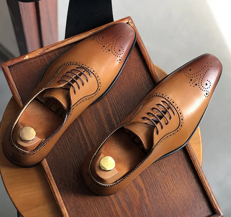 

Italy Genuine Leather Men Handmade Spring Autumn Oxfords Men Youth Lace Up Shoes Men Carved Solid England Style Wedding Shoes