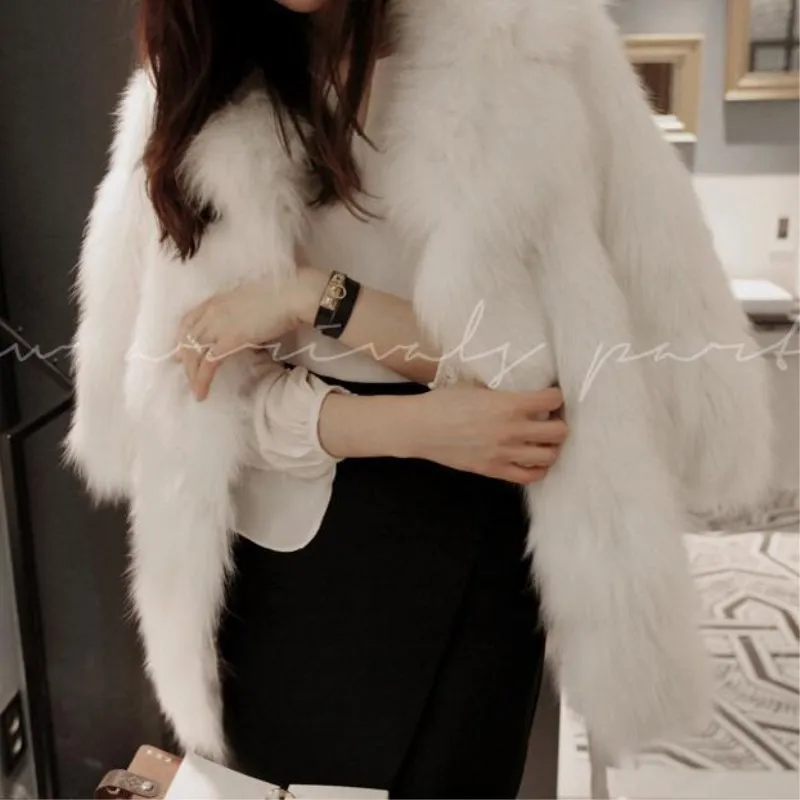 Женская меховая куртка без воротника пушистая теплая верхняя одежда размера