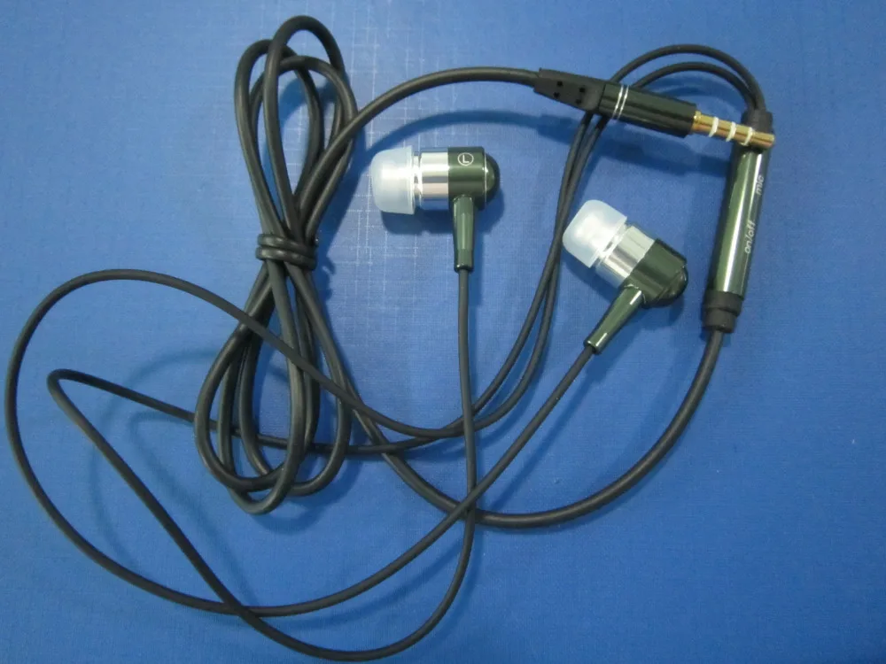 Koop Linhuipad Metalen Oordopjes Met Inline Microfoon 4-conductor Plug Voor Cellphones