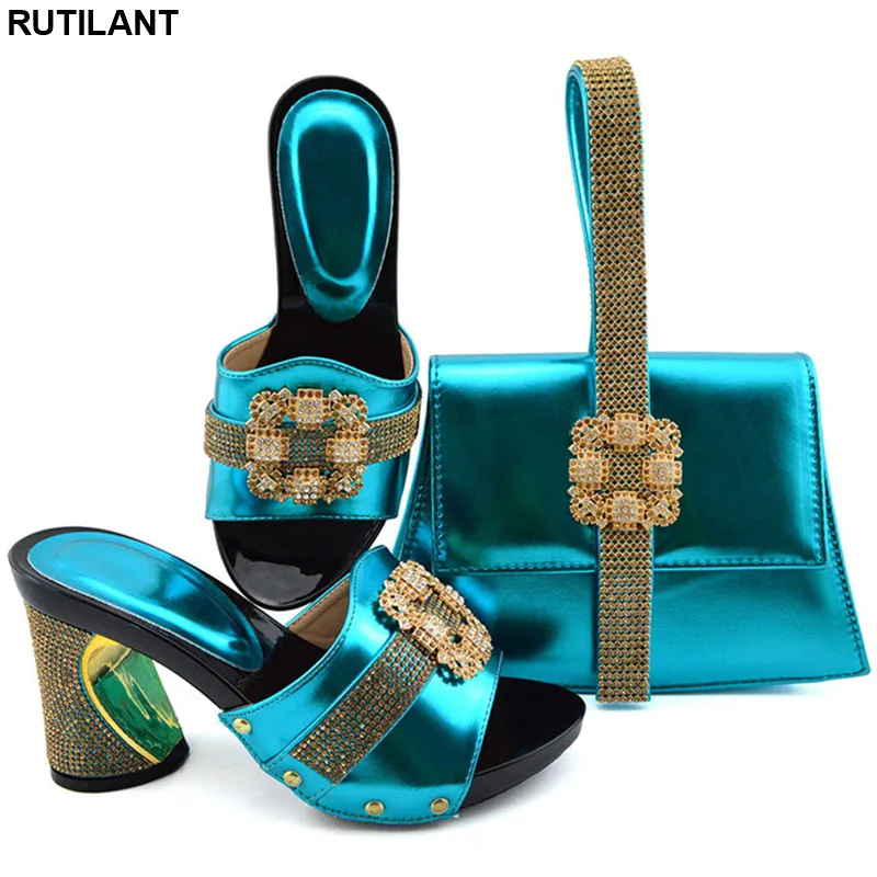 Новые Итальянские женские туфли и сумочка в комплекте украшенные стразами