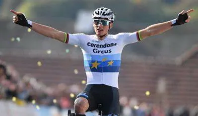 EU CHAMPION CORENDON-CIRCUS Pro Team TWO Skinsuit боди Лето Велоспорт Джерси Велосипед велоодежда MTB Maillot Ropa Ciclismo - Цвет: EU CHAMPION