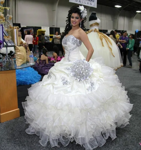 2018 сексуальные бальные платья Quinceanera Украшенные бусинами и кристаллами с