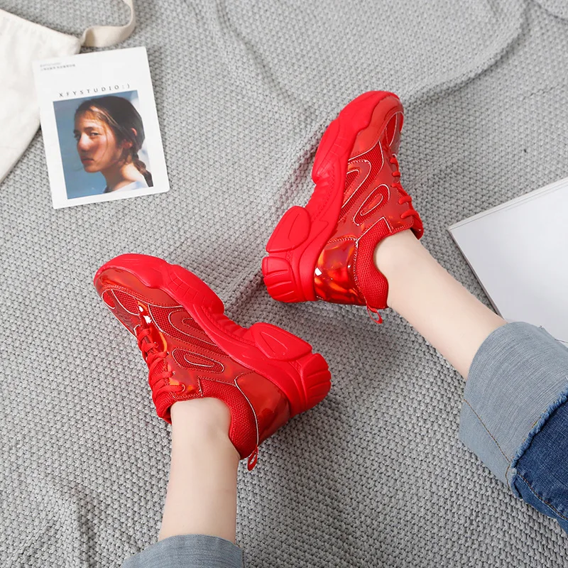 Новый стиль Гонконга яркая поверхность Лазерная Иллюзия старая обувь Женская