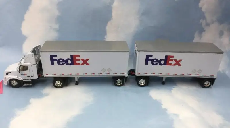 1: 64 металлическая модель эвакуатора сплав FedEx грузовик FedEx Контейнер Сплав автомобиль салон девушка Тип