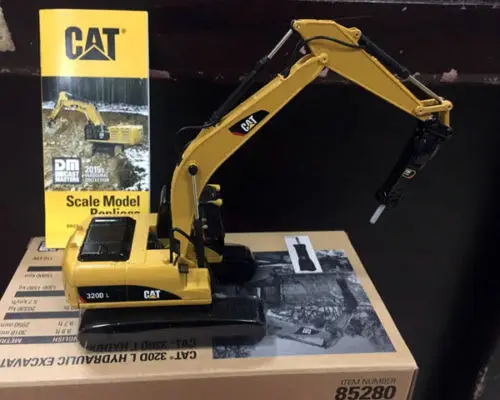 Новый гидравлический экскаватор Cat 320D L с молотком 1/50 отлитый под давлением 85280