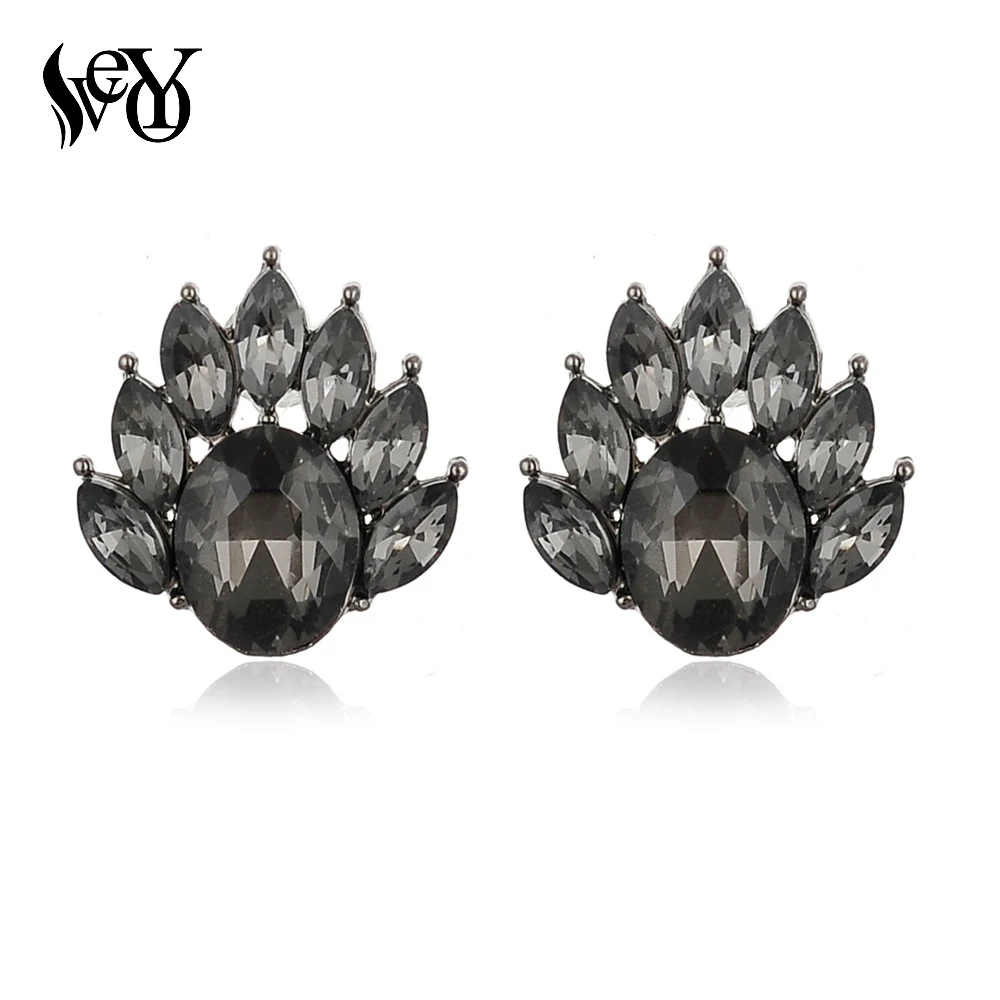 

VEYO Trendy Crystal Stud Earrings Cute Earrings Fashion Jewelry Gift Wholesale