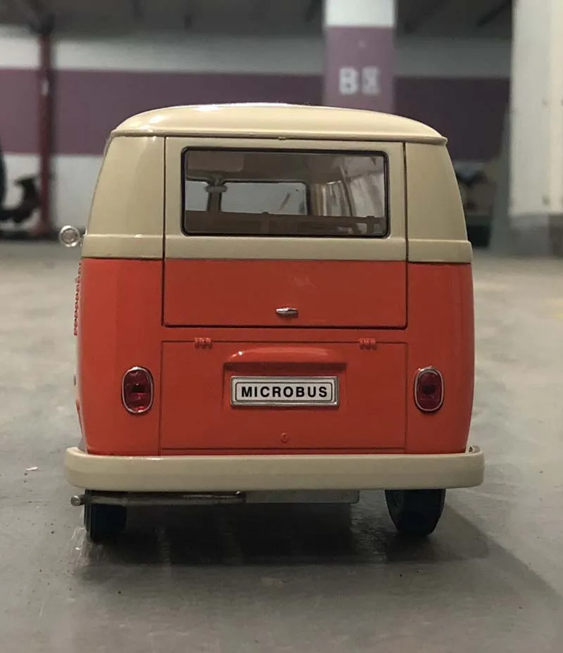 1:18 VW T1 Samba Van модель автобуса из сплава игрушечные машинки классические литые под давлением Машинки Игрушки для взрослых коллекция подарок