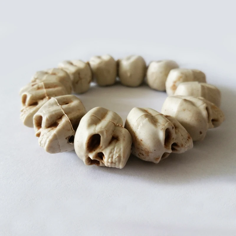 

Skull Bracelet 100% Plastic Original Bone Color Halloween Props Party Accessories
