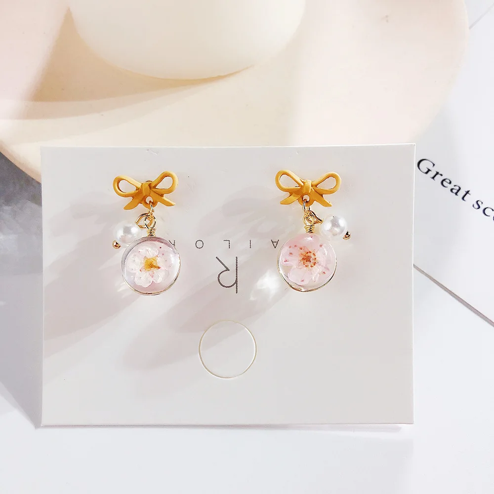 Женские серьги ручной работы с сушеными цветами и бантом искусственным жемчугом