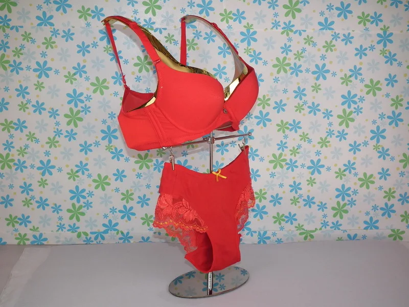 Новейший дизайн простой и плакированный Красный медный пластиковый стеллаж для