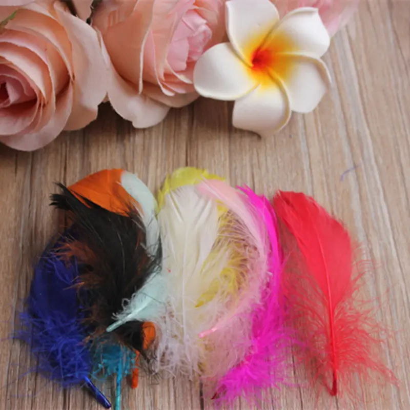 Hermosa pluma de ganso tenido DIY dia De Navidad decorar 50 raiz la venta 7 10 cm 2 4 pulgadas|plumas|plumas |