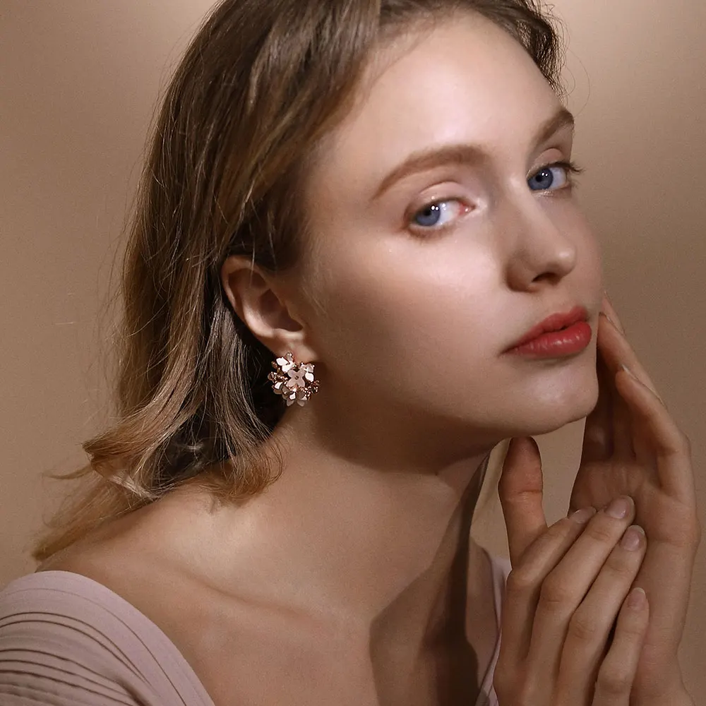 Viennois Новый Elegant Rose Цветка Цвета Золота Серьги Стержня для Женщин Эмаль &amp Pink Смола