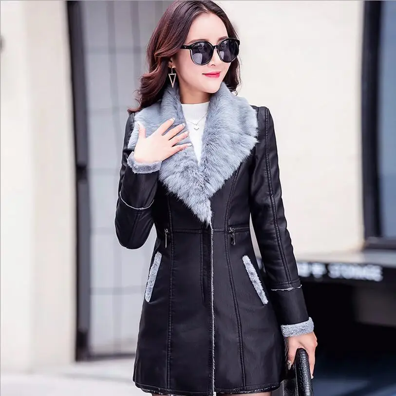 Женское длинное пальто из ПУ кожи облегающее бархатное толстое черное большого