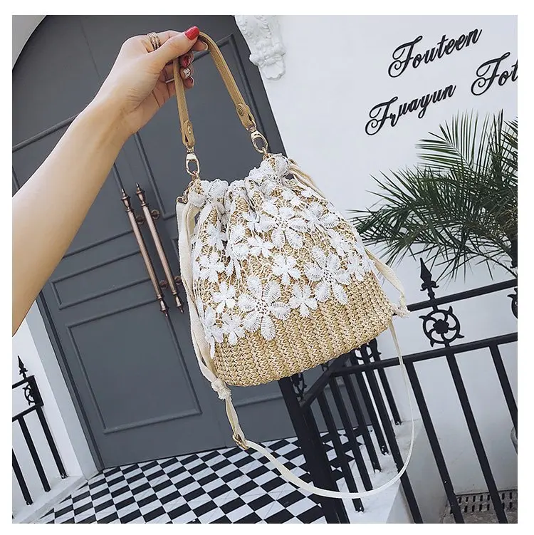 

Bohemian Handmade Straw Bag Casual Women Handbag Ladies Exquisite Lace Knitting Bucket Beach Bags Summer Holiday Shoulder Bag