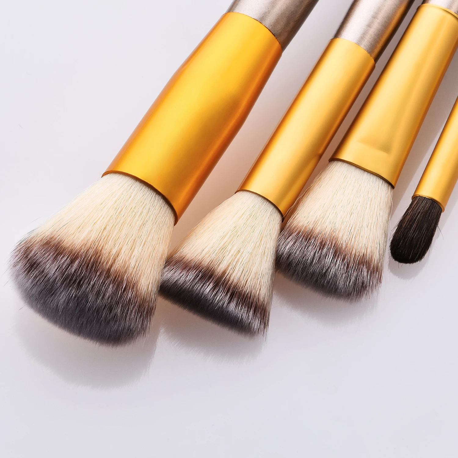 BBL 12/18/24pcs Premium Champagne Makeup Brushes Set + Bag Foundation Blending Blush Concealer Eyeshadow Elegant Cosmetic Tools | Красота и