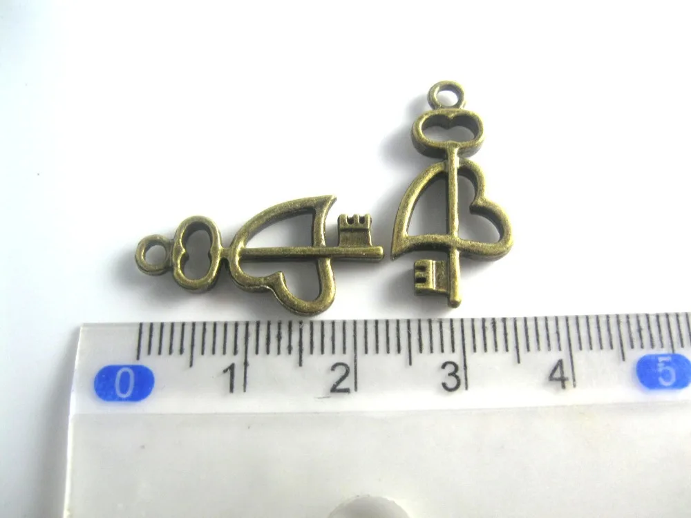 Free Shipping Antique Metal key Charms Bronze Pendants For Jewelry Making a212 | Украшения и аксессуары