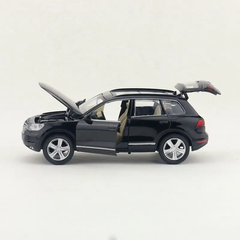 Масштаб 1:32/литая металлическая игрушка/внедорожник Volkswagen Touareg спортивный