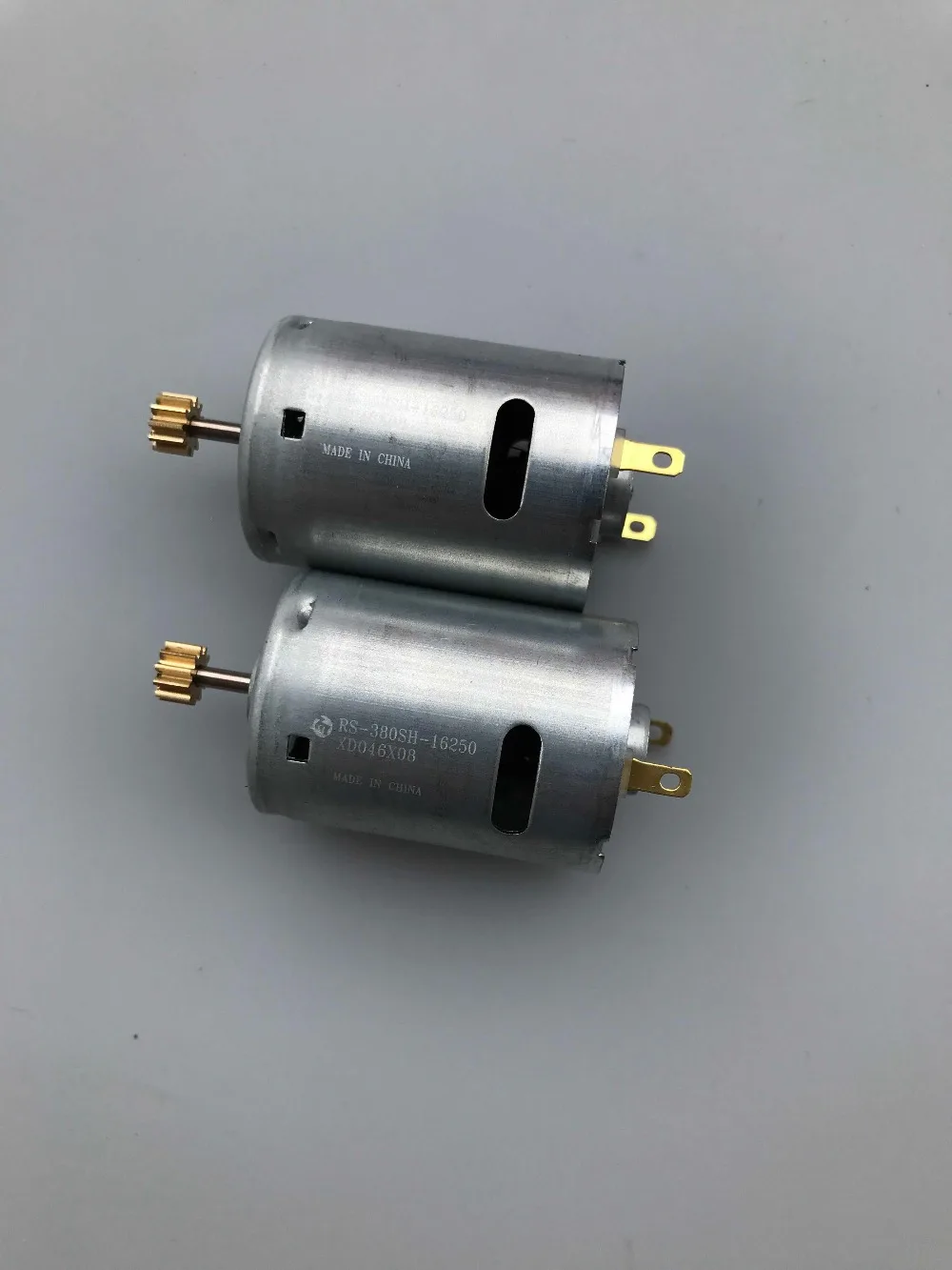 (2 шт.) Heidelberg Печатный пресс аксессуары новый R2.144. 1121 выделенный RS-380SH-16250 двигатель