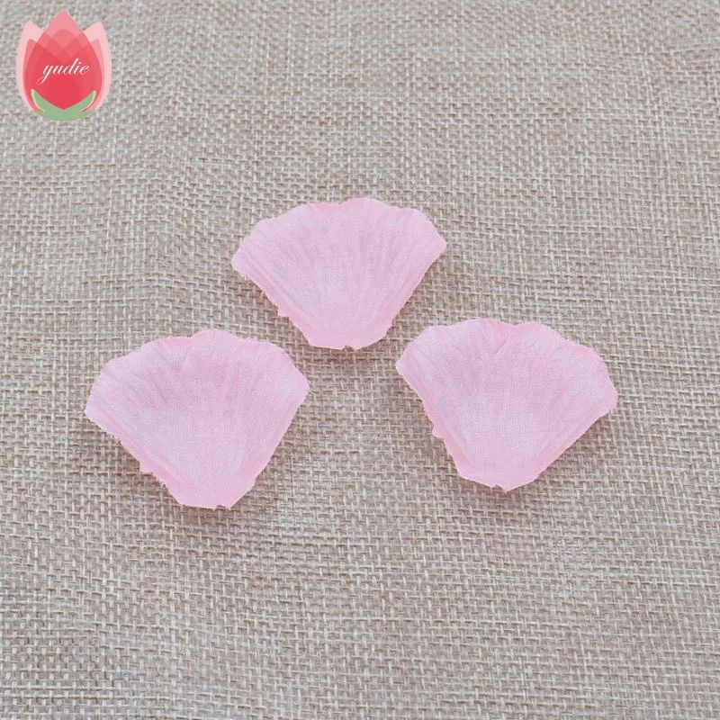 light pink 100 шт шелковые романтические искусственные лепестки Листья цветка розы для свадебной вечеринки украшения дома Розы Декоративные DIY ВЕНОК поддельные цветы - Цвет: light pink