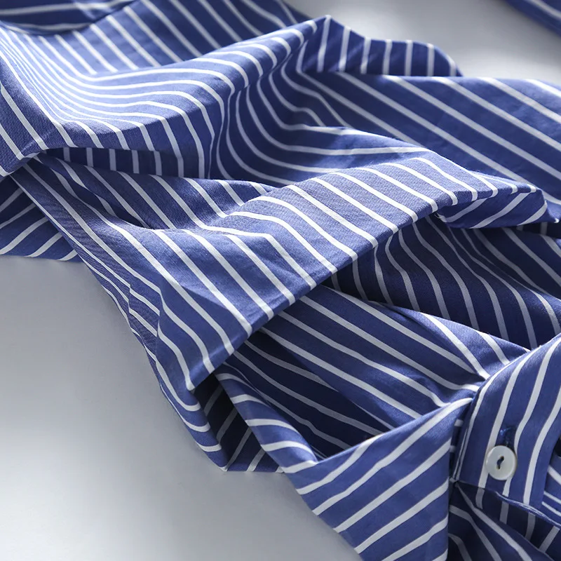 Женская блузка Bootyjeans с треугольным вырезом и рукавами фонариками в полоску