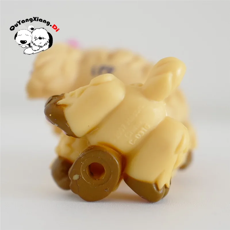 

CWG094 Pet Shop Animal Gold powder buck teeth dog doll action Figure