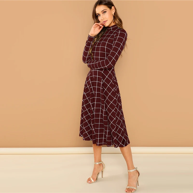 SHEIN Платье Клёш В Клетку С Длинным Рукавом Клетчатое Платье С Расклешенной Юбкой