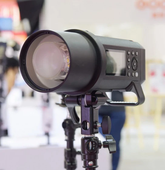 Внешняя вспышка Godox AD400 Pro WITSTRO All-in-One TTL HSS Flash с беспроводной системой 2 4g X (AD400PRO) |