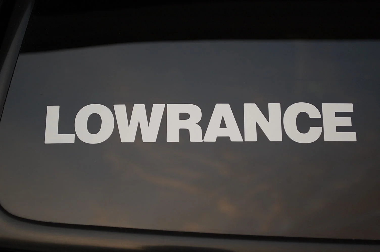 Виниловая наклейка Lowrance (V208) плавающая приманка для рыбалки на лодке выберите