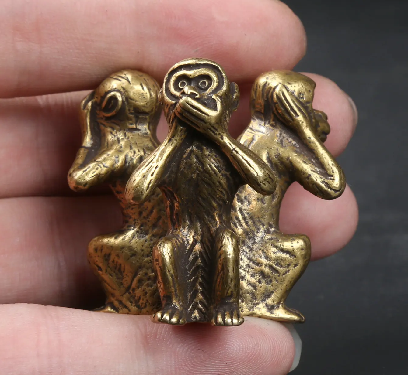 

38MM/1.5" Collect Curio Rare Chinese Small Bronze Exquisite Lovely Animal No Hear No Look No Speak Monkey Statue Statuary 94g