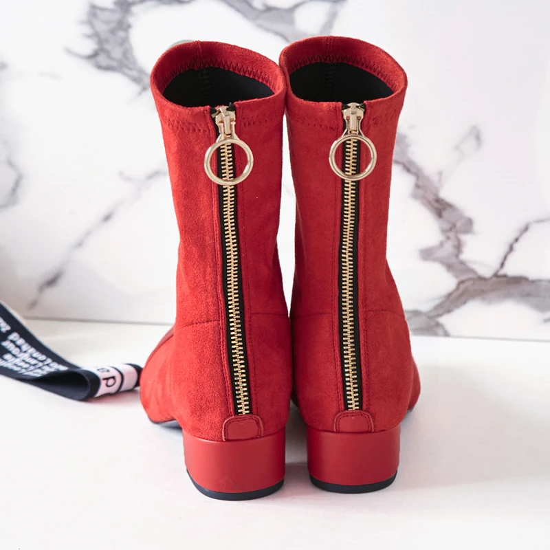 2018 autumn and winter new elastic boots Thick short women's Low heel leather Large size shoes |