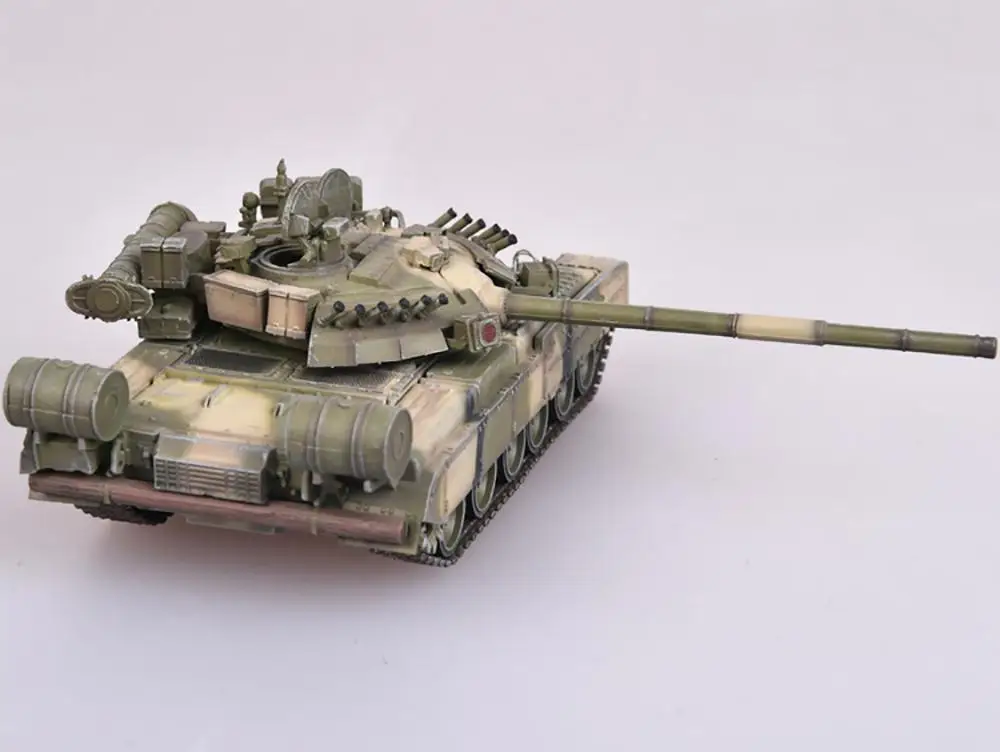 Сборная модель боевого танка для T-80UK русской армии 1/72 |