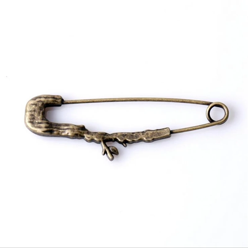 

1 Piece Retro Trunk Safety Pin Fashion Brooch Pins for Men Women Sweater Coat Suit Shirt Hat Scarf Bag Decorations 8.1x2.8cm