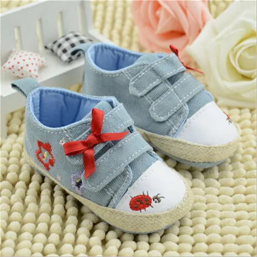 Новинка 2015 детская обувь с принтом божьей коровки Детские кроссовки для