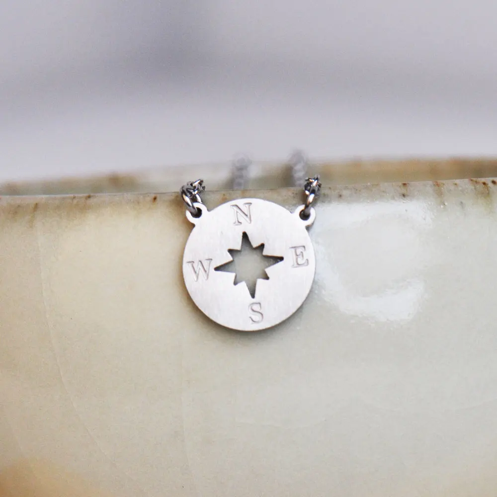 Изящное ожерелье с компасом для женщин ювелирное изделие из нержавеющей стали
