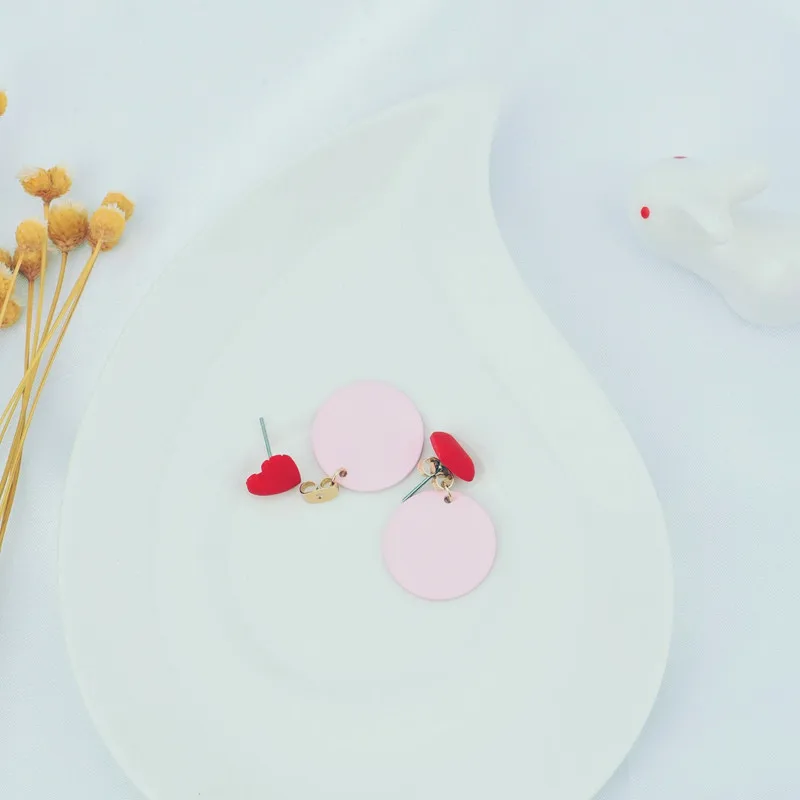 Новое поступление корейские серьги с красным сердечком круглый листовой диск