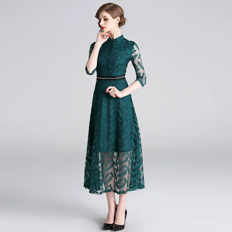 Женское летнее платье СО СТОЯЩИМ ВОРОТНИКОМ зеленое кружевное с рукавом три