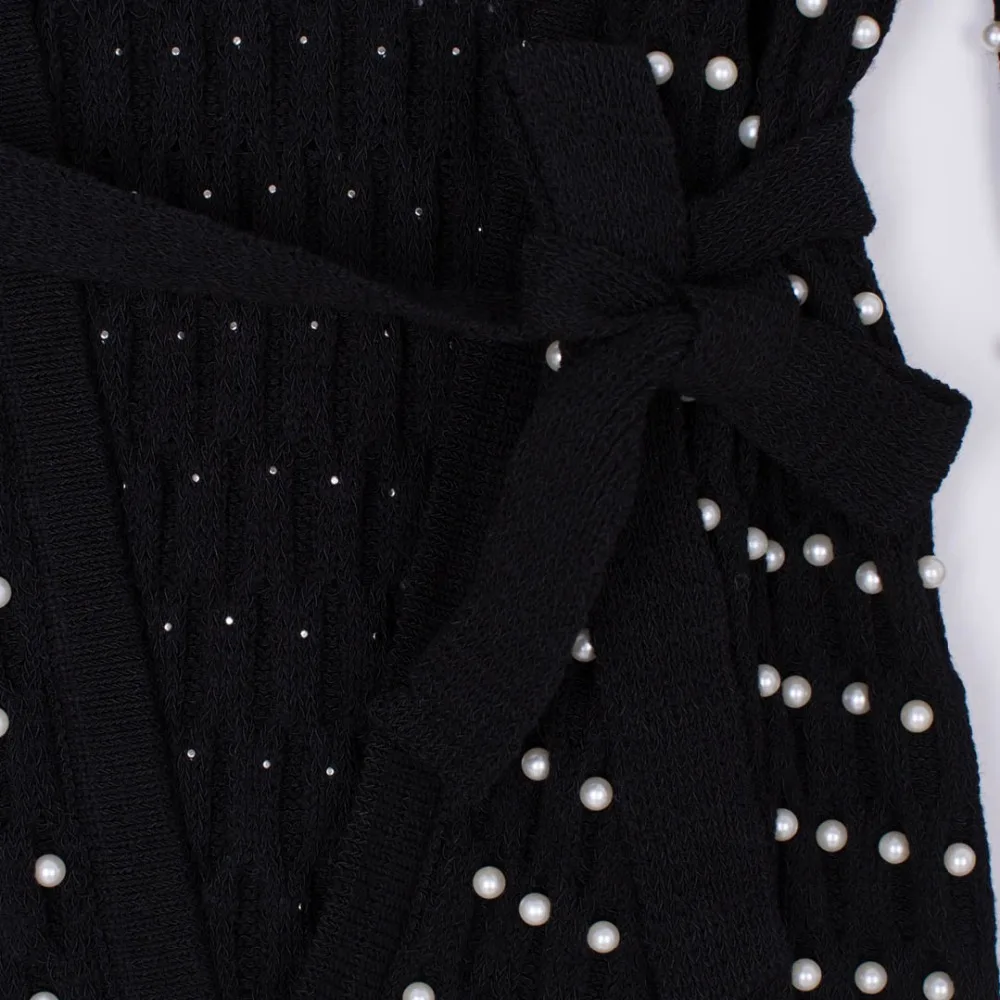 Shopkeeper keeps V collar black and white wavy high quality seahorse sweater cool air warm cardigan |