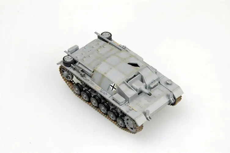 Второй мировой войны StuG III штурмовой пистолет Танк Россия Зима 1941 1: 72 без литья