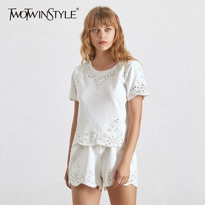 Женский комплект из двух предметов TWOTWINSTYLE летний костюм с круглым вырезом и