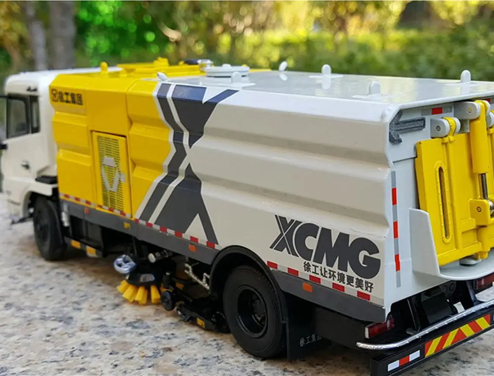 Коллекция коллекционных моделей автомобилей 1/35 XCMG пылесос уборочная