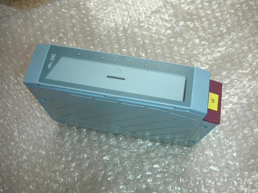 

1 шт используются 0,01 B & R цифровые выходные модули 3DO750.6