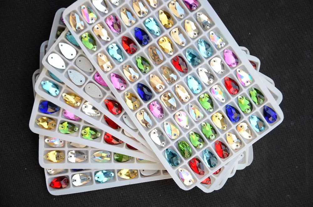 Стеклянные каплевидные камни разных цветов пришивные с плоской задней стороной 2