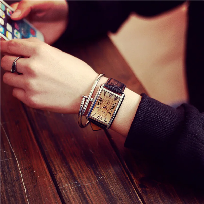 Топ Элитный бренд Прямоугольный циферблат пояса из натуральной кожи любителей