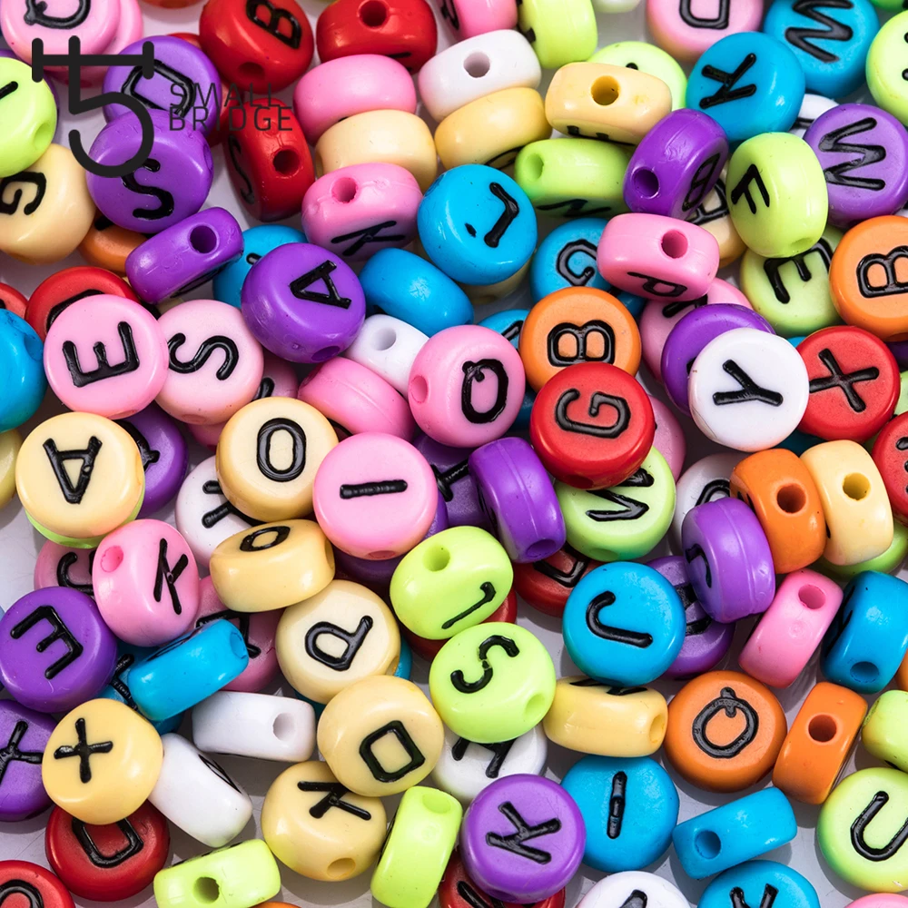 Плоские круглые пластиковые бусины с буквами 4*7 мм для изготовления браслетов