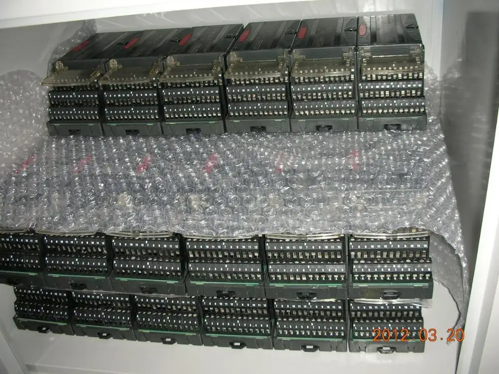 

GE IC200MDL241 + IC200CHS022 б/у, 1 шт.