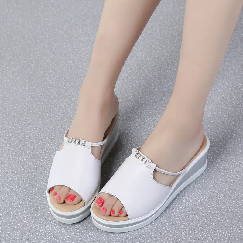 Женские босоножки шлепанцы на танкетке и платформе кожаные женские сандалии с